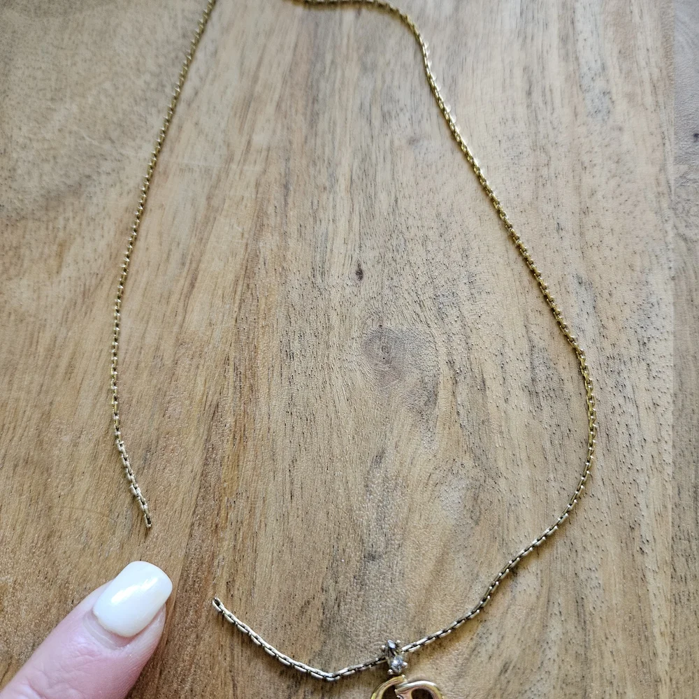 Elegant DIOR Gold Necklace with Interlocking Pendant - Picture 5 of 10